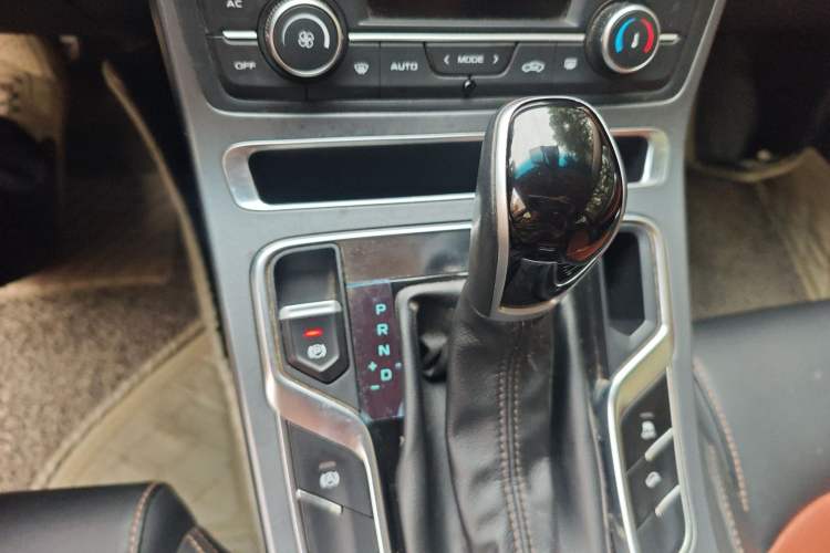 Used Geely Auto Vision S1 2018 1.5L CVT Fongchi Model Gear Lever