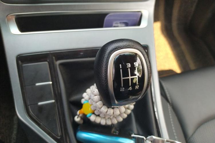 Used Geely Auto Vision S1 2018 1.5L Manual FENGXING Model Gear Lever