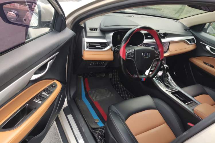Used Geely Auto Vision S1 2018 1.4T CVT FENGXING Model Interior 2
