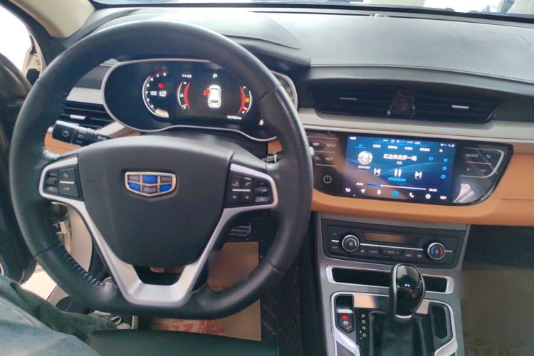 Used Geely Auto Vision S1 2018 1.4T CVT FENGXING Model Interior 3