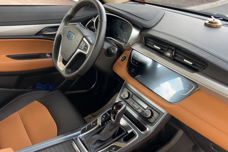 Used Geely Auto Vision S1 2018 1.4T CVT FENGXING Model Interior 4