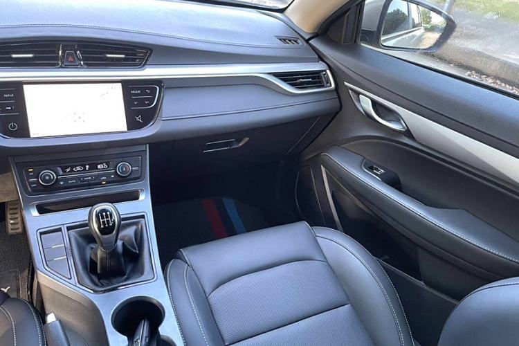 Used Geely Auto Vision S1 2018 1.5L Manual FENGXING Model Interior 5