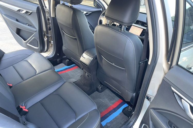 Used Geely Auto Vision S1 2018 1.5L Manual FENGXING Model Interior 6