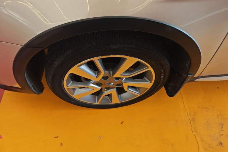 Used Geely Auto Vision S1 2018 1.4T CVT Fengchi Model Left Front Wheel Hub