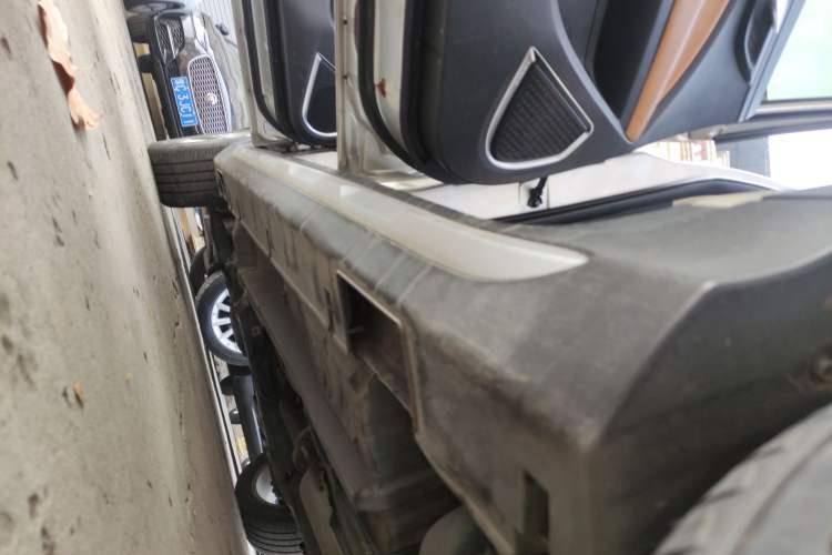 Used Geely Auto Vision S1 2018 1.4T CVT FENGXING Model Left Side Sill