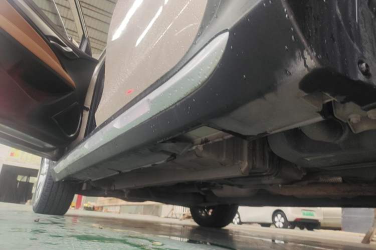 Used Geely Auto Vision S1 2018 1.4T CVT Fengchi Model Left Side Sill