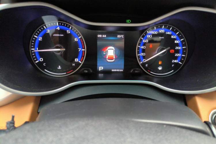 Used Geely Auto Vision S1 2018 1.4T CVT Fengchi Model Odometer Close Up