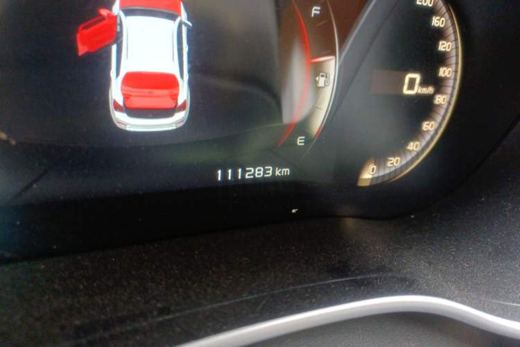 Used Geely Auto Vision S1 2018 1.4T CVT FENGXING Model Odometer Close Up