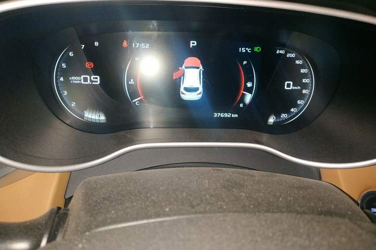 Used Geely Auto Vision S1 2018 1.4T CVT FENGXING Model Odometer Close Up