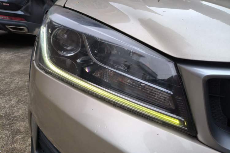 Used Geely Auto Vision S1 2018 1.4T CVT Fengchi Model Right Front Headlight