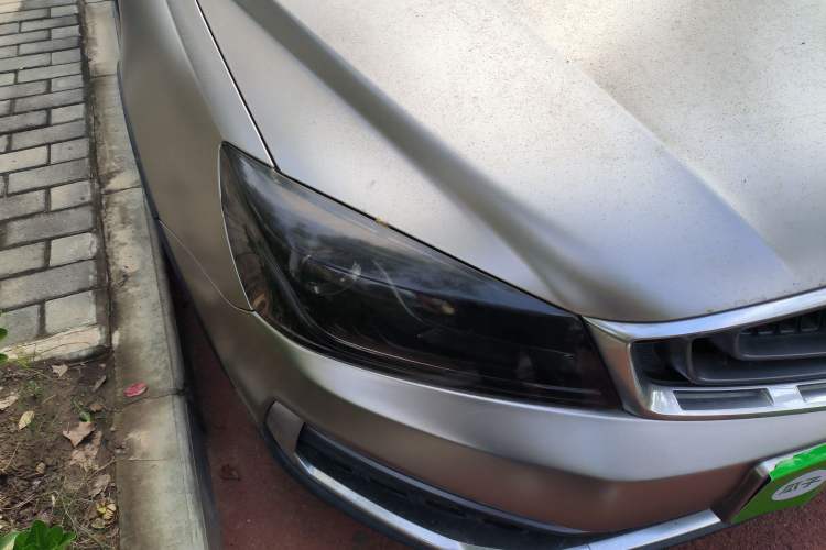 Used Geely Auto Vision S1 2018 1.4T CVT FENGXING Model Right Front Headlight