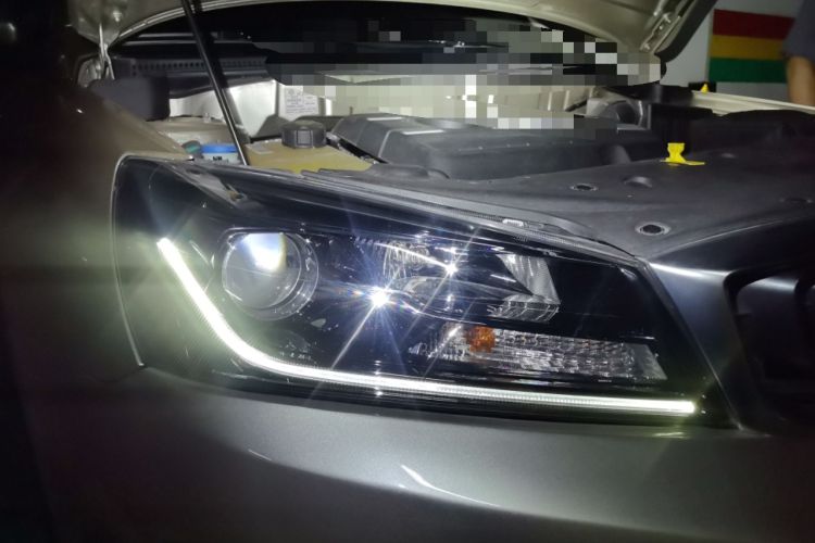 Used Geely Auto Vision S1 2018 1.4T CVT FENGXING Model Right Front Headlight