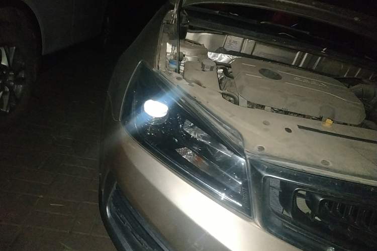 Used Geely Auto Vision S1 2018 1.4T CVT FENGXING Model Right Front Headlight