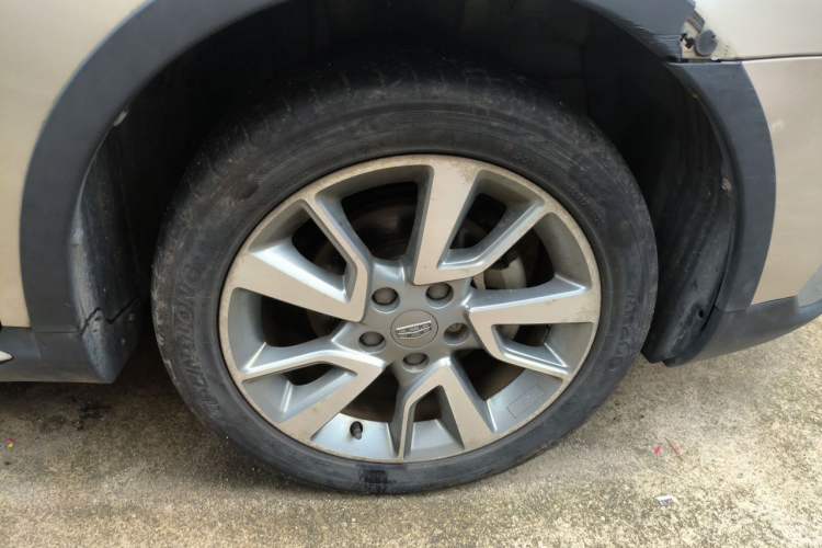 Used Geely Auto Vision S1 2018 1.4T CVT Fengchi Model Right Front Wheel Hub