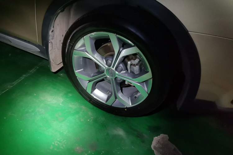 Used Geely Auto Vision S1 2018 1.4T CVT FENGXING Model Right Front Wheel Hub
