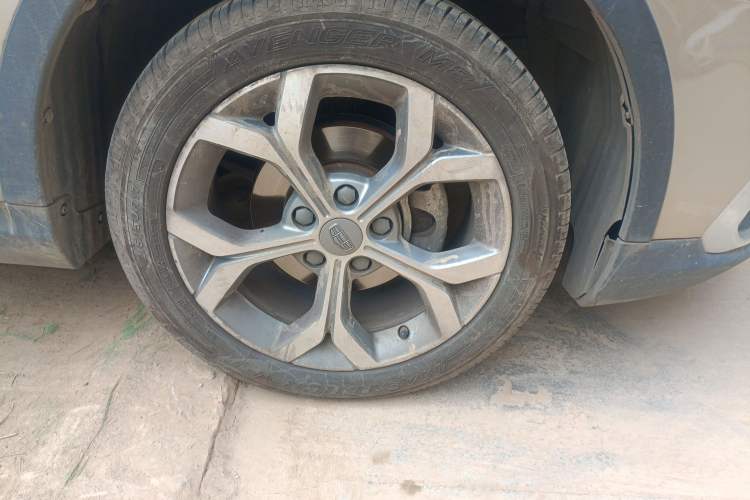Used Geely Auto Vision S1 2018 1.4T CVT FENGXING Model Right Front Wheel Hub