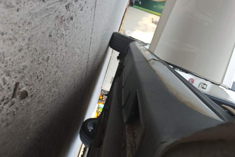Used Geely Auto Vision S1 2018 1.4T CVT FENGXING Model Right Side Sill