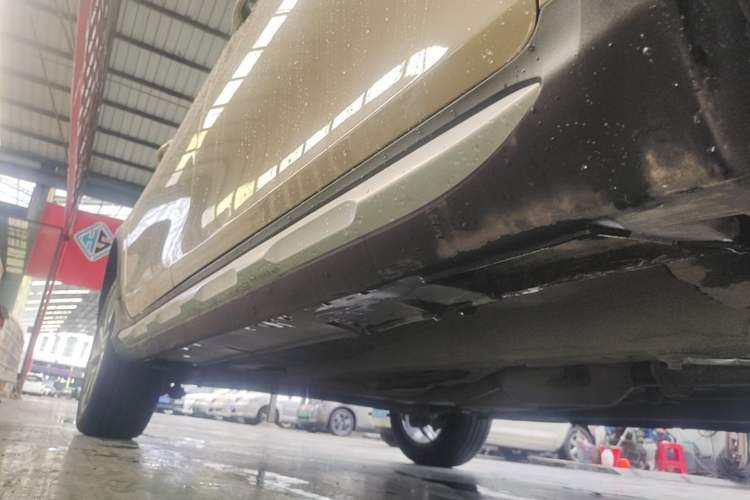 Used Geely Auto Vision S1 2018 1.4T CVT Fengchi Model Right Side Sill