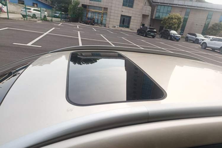 Used Geely Auto Vision S1 2018 1.4T CVT FENGXING Model Roof