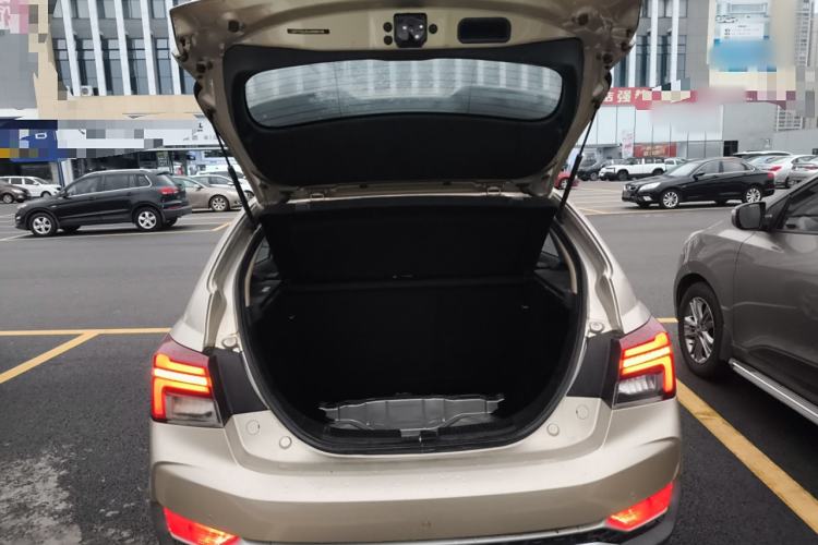 Used Geely Auto Vision S1 2018 1.4T CVT FENGXING Model Trunk