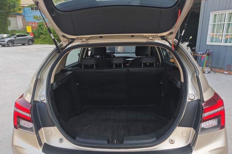 Used Geely Auto Vision S1 2018 1.4T CVT FENGXING Model Trunk