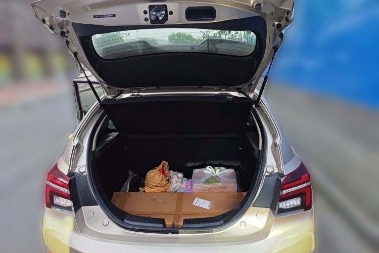 Used Geely Auto Vision S1 2018 1.4T CVT FENGXING Model Trunk