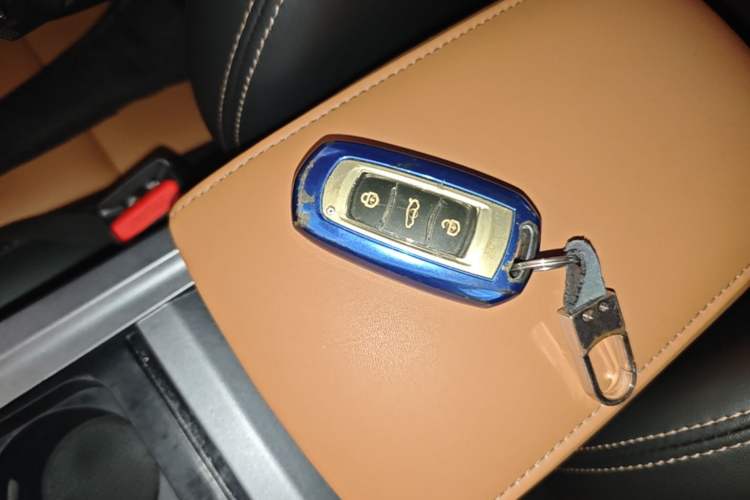 Used Geely Auto Vision S1 2018 1.4T CVT Fengchi Model Vehicle Key