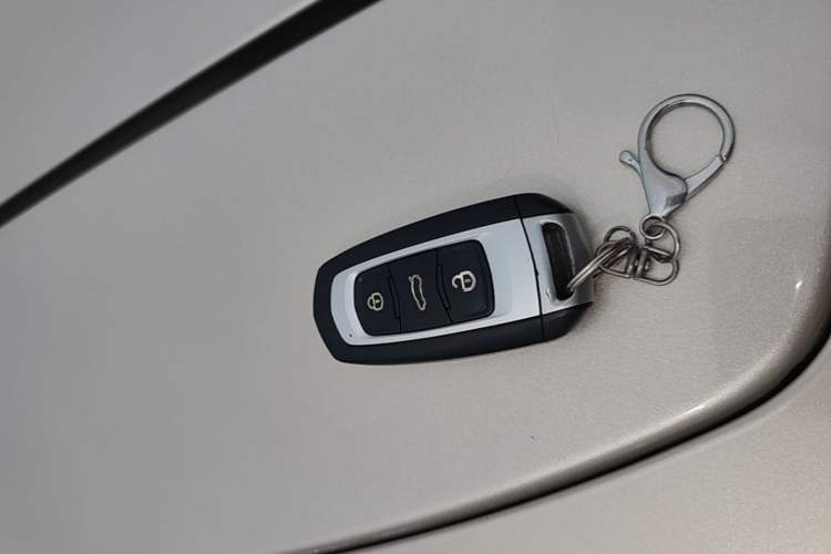 Used Geely Auto Vision S1 2018 1.5L CVT FENGXING Model Vehicle Key