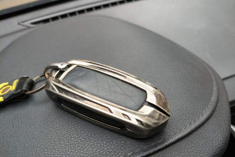 Used Geely Auto Vision S1 2018 1.4T CVT Fengchi Model Vehicle Key
