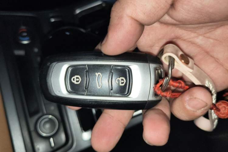 Used Geely Auto Vision S1 2018 1.4T CVT Fengchi Model Vehicle Key