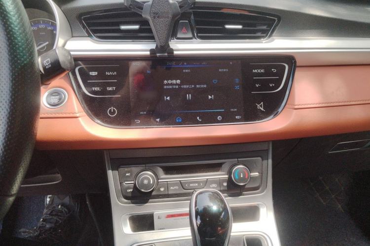 Used Geely Auto Vision S1 2018 1.5L CVT Fongchi Model Audio And AC Panel