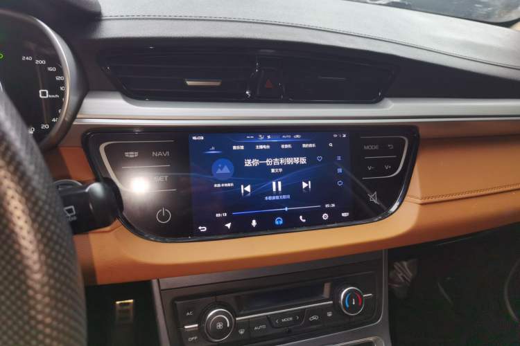 Used Geely Auto Vision S1 2018 1.4T CVT FENGXING Model Audio And AC Panel