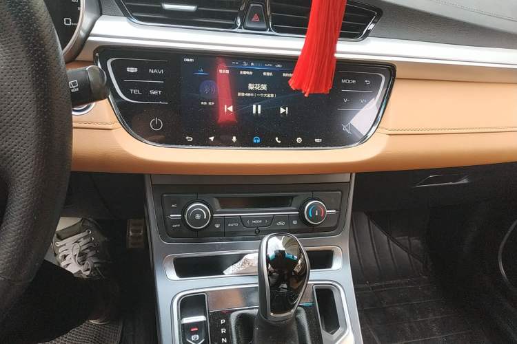 Used Geely Auto Vision S1 2018 1.4T CVT FENGXING Model Audio And AC Panel