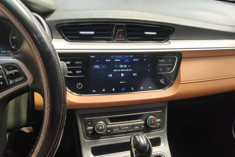 Used Geely Auto Vision S1 2018 1.4T CVT Fēngruì Model Audio And AC Panel
