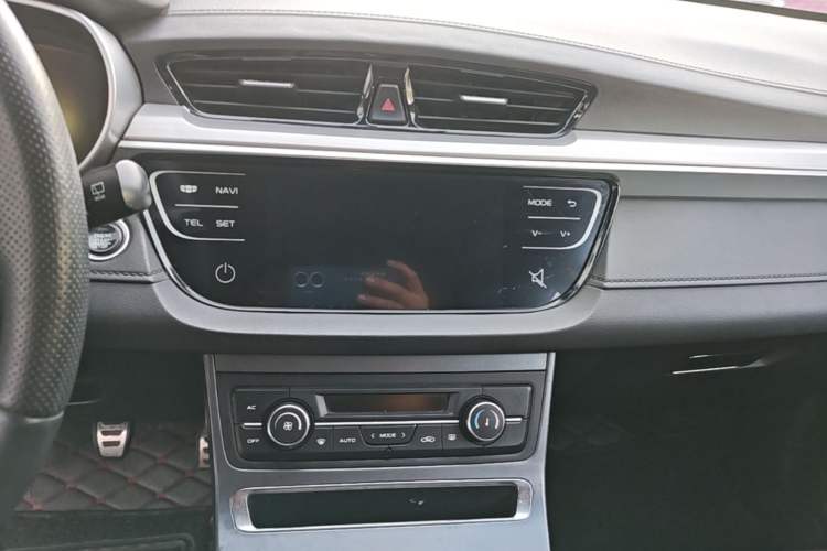 Used Geely Auto Vision S1 2018 1.5L Manual FENGXING Model Audio And AC Panel
