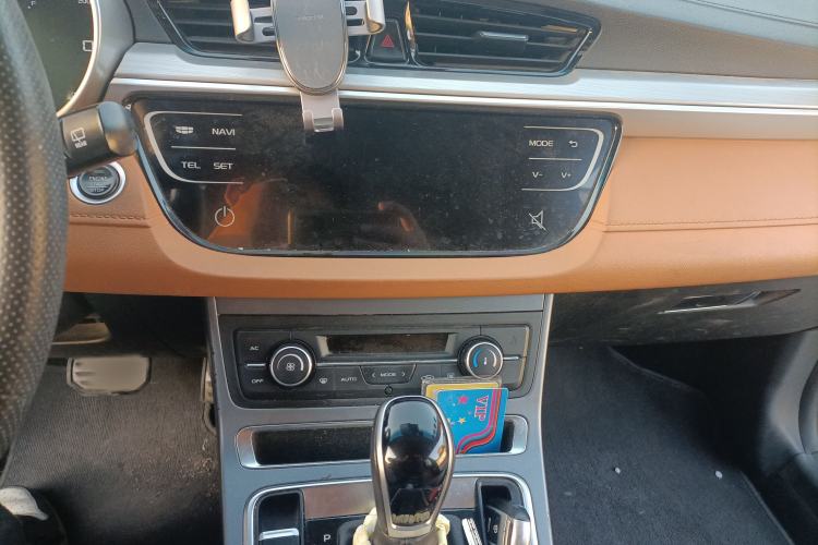Used Geely Auto Vision S1 2018 1.4T CVT FENGXING Model Audio And AC Panel