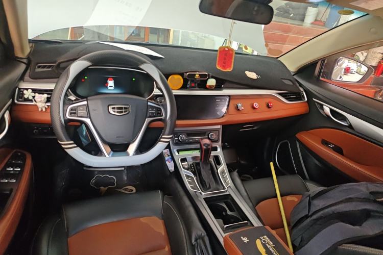 Used Geely Auto Vision S1 2018 1.5L CVT FENGXING Model Center Console
