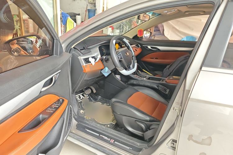 Used Geely Auto Vision S1 2018 1.5L CVT FENGXING Model Driver Seat