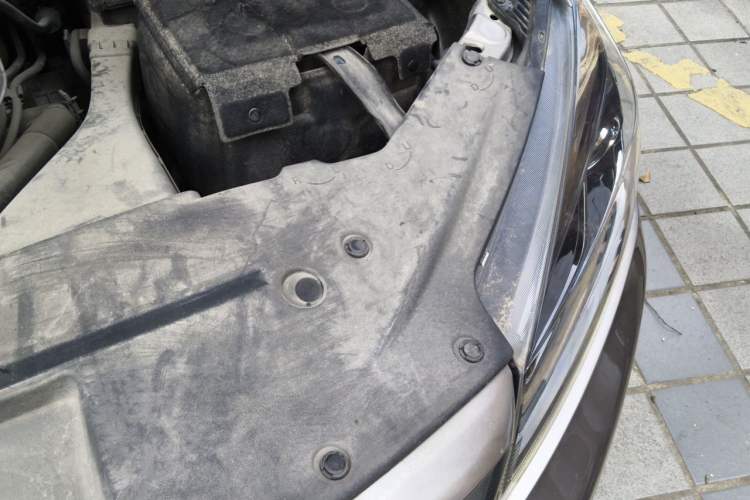 Used Geely Auto Vision S1 2018 1.4T CVT FENGXING Model Engine Bay Left