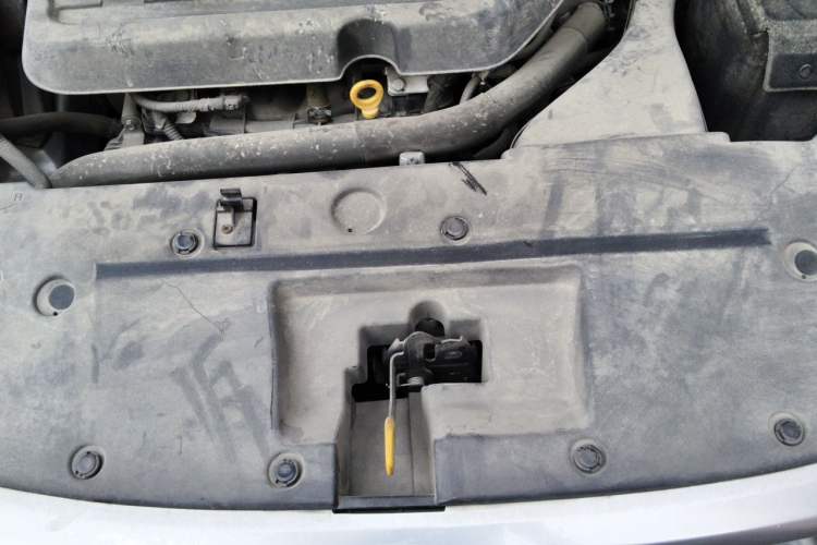 Used Geely Auto Vision S1 2018 1.4T CVT FENGXING Model Engine Bay