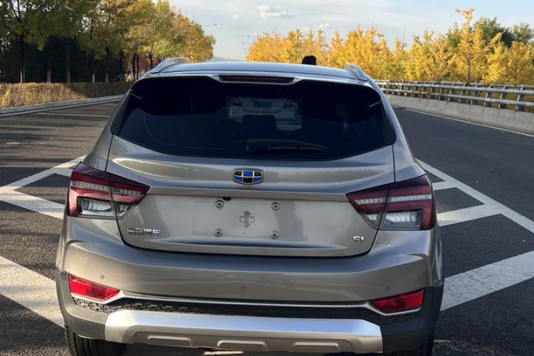 Used Geely Auto Vision S1 2018 1.5L CVT Fongchi Model Exterior 6