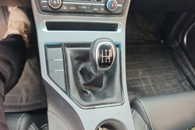 Used Geely Auto Vision S1 2018 1.5L Manual Fong Chi Model Gear Lever