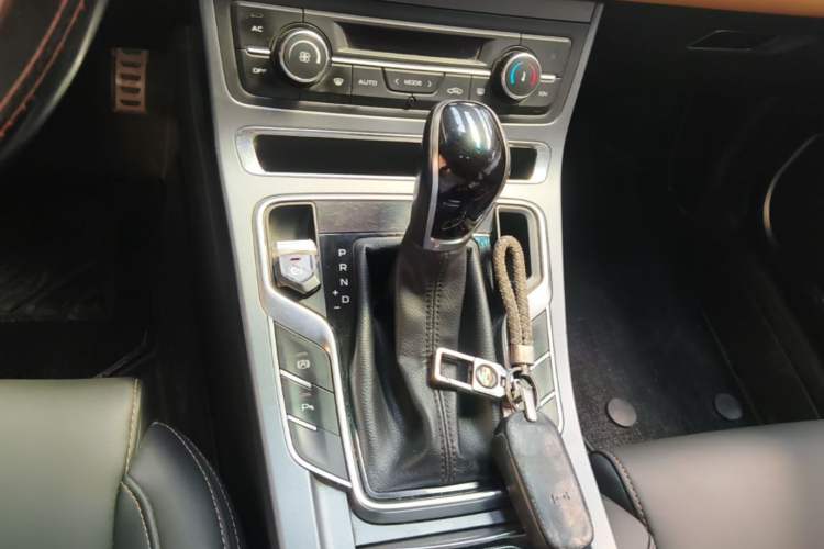 Used Geely Auto Vision S1 2018 1.4T CVT Fēngruì Model Gear Lever