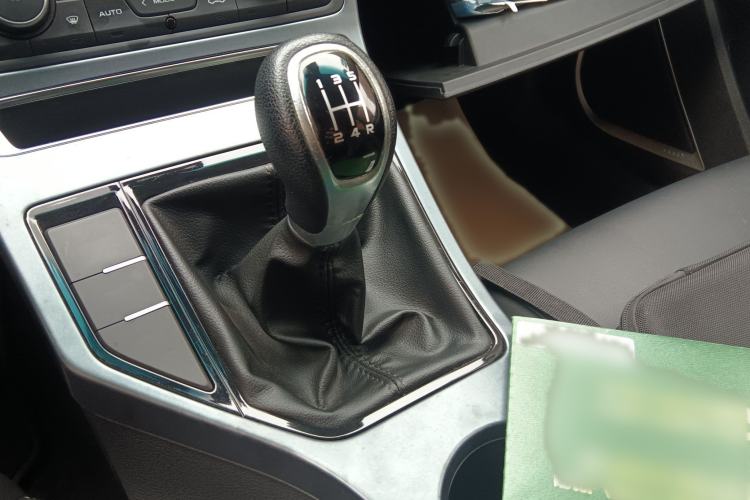 Used Geely Auto Vision S1 2018 1.5L Manual FENGXING Model Gear Lever