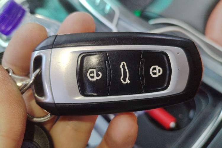 Used Geely Auto Vision S1 2018 1.5L CVT Fongchi Model Interior 1
