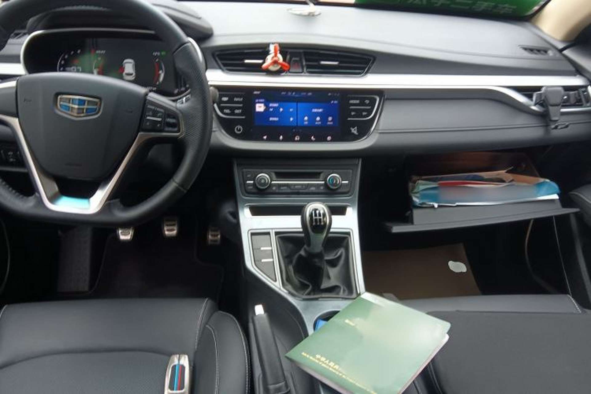 Used Geely Auto Vision S1 2018 1.5L Manual FENGXING Model Interior 2