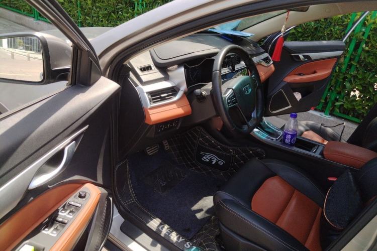 Used Geely Auto Vision S1 2018 1.5L CVT Fongchi Model Interior 3