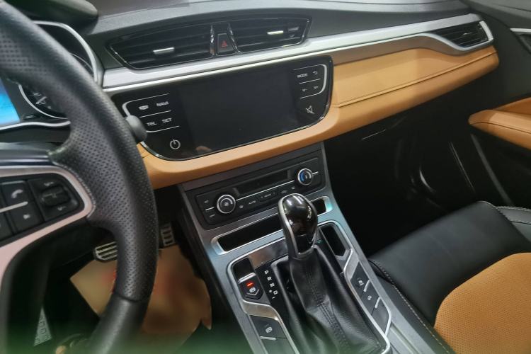 Used Geely Auto Vision S1 2018 1.4T CVT Fengchi Model Interior 3