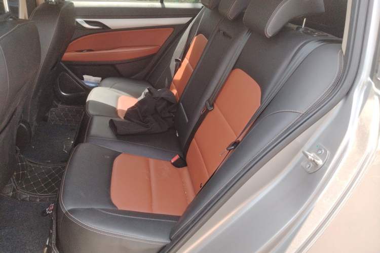 Used Geely Auto Vision S1 2018 1.5L CVT Fongchi Model Interior 4