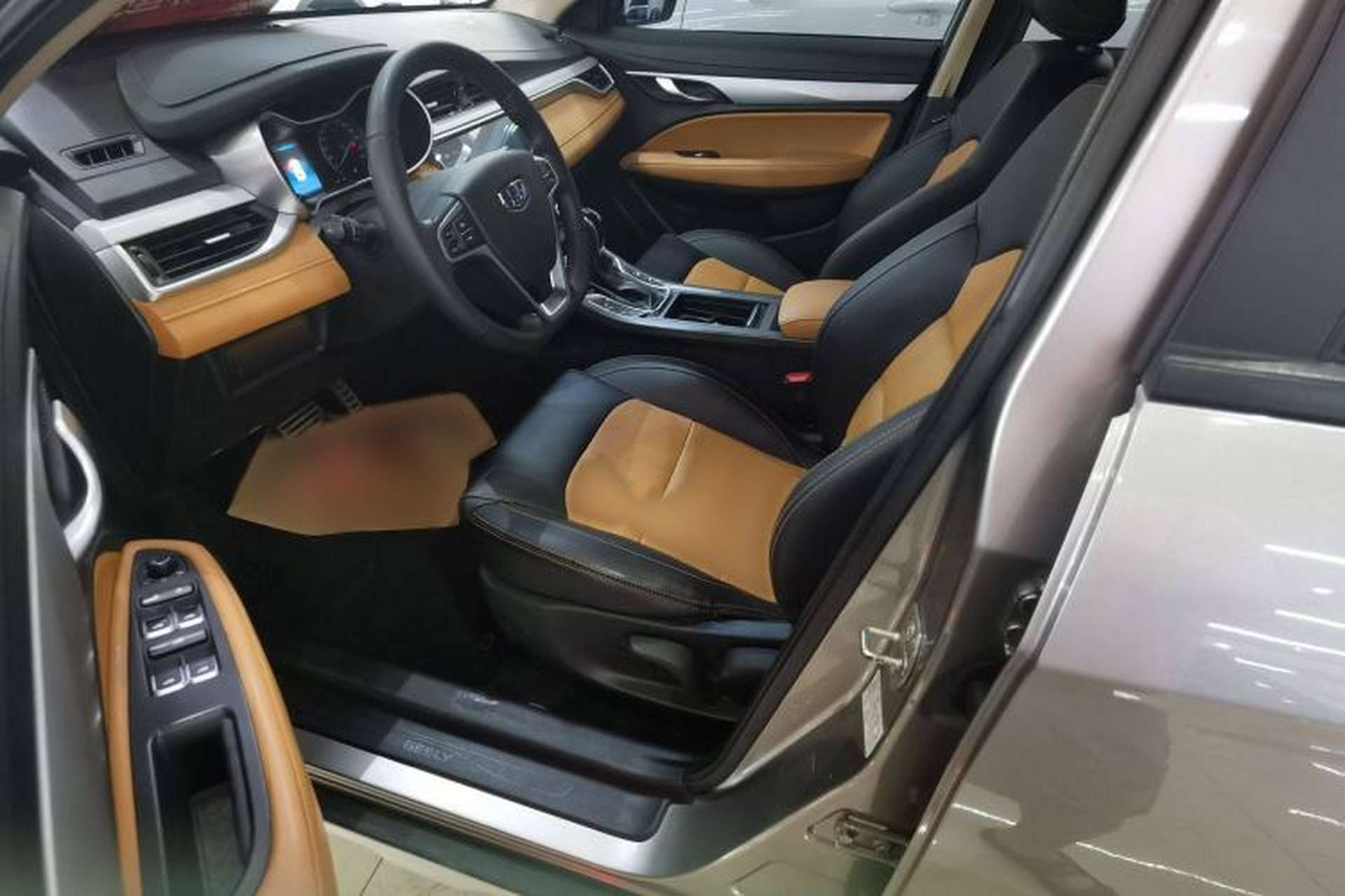 Used Geely Auto Vision S1 2018 1.4T CVT Fengchi Model Interior 4